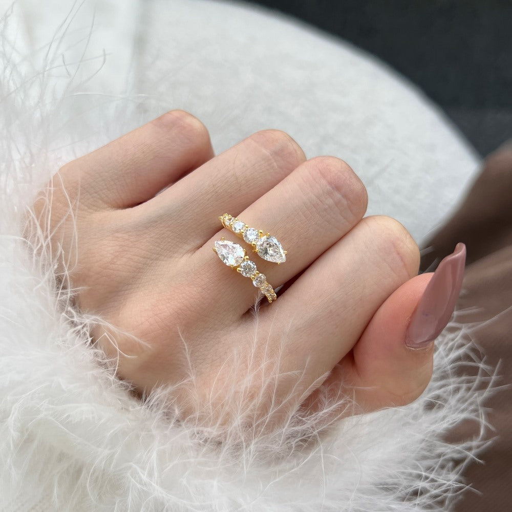 Open-end Zircon Ring